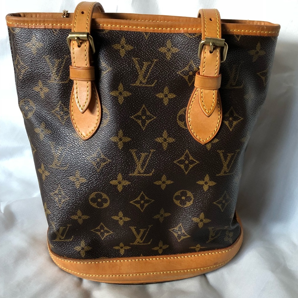 Louis Vuitton Bucket bag